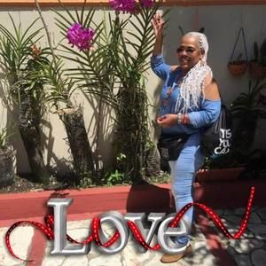 Meet your Posher, Eliz